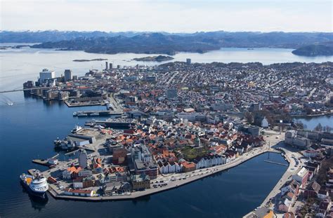 Stavanger, Norway [2048x1344] [X-Post: /r/Norway] : CityPorn