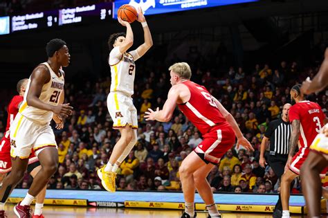 Down 17, Minnesota comes back to beat Nebraska | Reuters