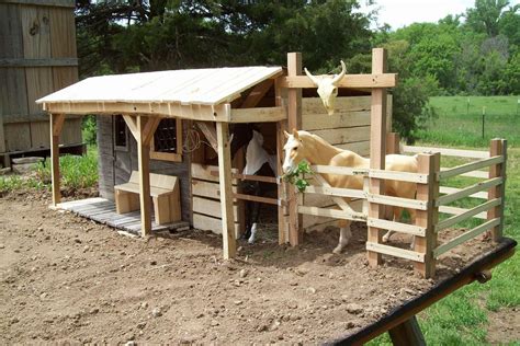 Pin by mandy on Basteln | Horse stalls diy, Horse diy, Horse barn designs