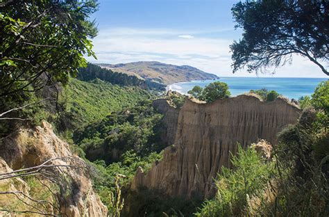 Gore Bay and the Cathedral Cliffs, North Canterbury - See the South Island NZ Travel Blog