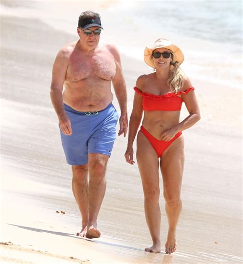 Bill Belichick Already Spotted With Much Younger Girlfriend Amid ...