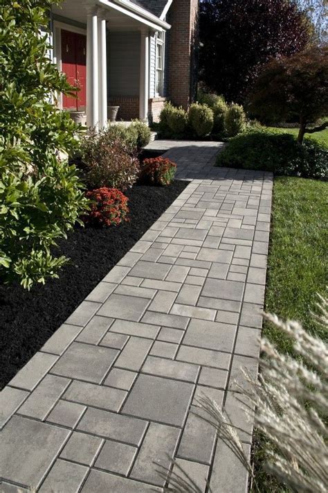 27 Easy and Cheap Walkway Ideas for Your Garden | Walkway landscaping, Front yard walkway, Front ...