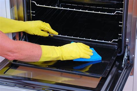 Oven Cleaning Tips - Greenville Appliance Repair