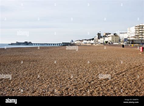 Hastings pier and seafront Stock Photo - Alamy