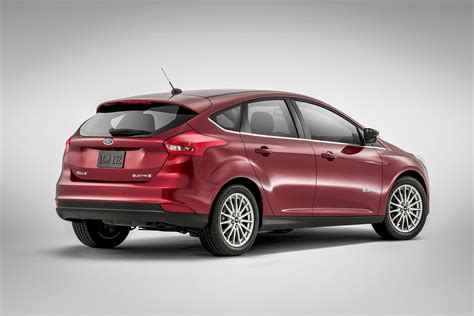 2015 Ford Focus And Focus Electric To Debut In New York