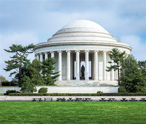 9 National Monuments You Need to Put On Your Summer Bucket List