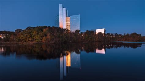 Sky Tower at Mohegan Sun - Mystic Hotels - Uncasville, United States ...