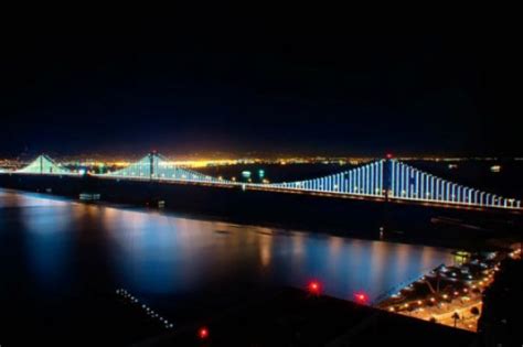 The Bay Bridge Gets Its Glow On | Innovation | Smithsonian