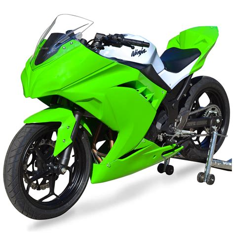 Street Motorcycle: Kawasaki Ninja 04