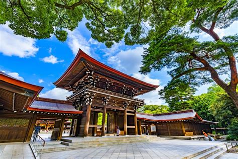 The Meiji Shrine: An Oasis of Zen in the Center of Bustling Tokyo | Ancient Origins