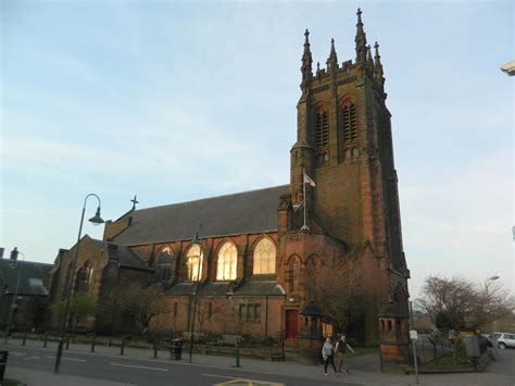 St Mary's Parish Church, Kirkintilloch © John Lord cc-by-sa/2.0 :: Geograph Britain and Ireland