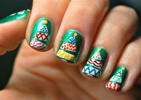 Ideas & Products: Christmas Tree Nail Art