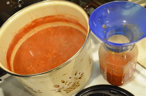 DIY Homemade Spaghetti Sauce Canning Recipe Tutorial