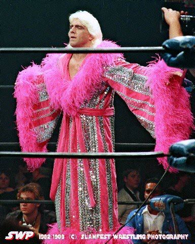 Arabian Facebuster: Yr Ric Flair Robe Foto of the Week