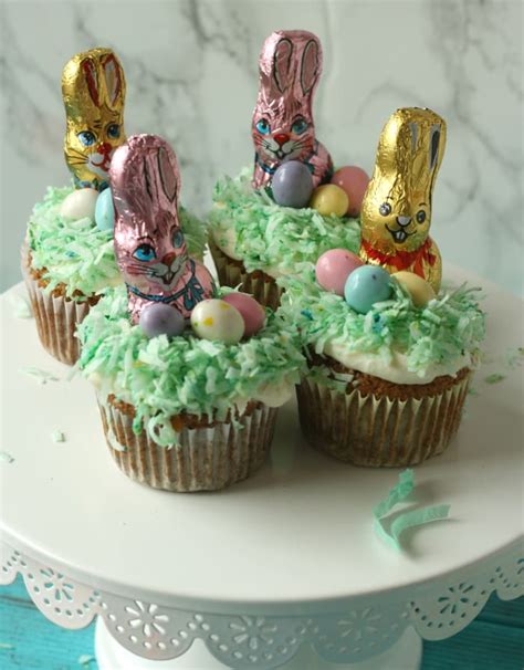 Easter Cupcakes: Carrot Cake WIth Coconut Cream Cheee Icing - MomTrends