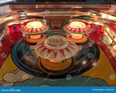 Stern Pinball Machine Playfield Pop Bumpers Detail Stock Image - Image of saucer, stern: 186429607