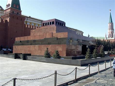 Try to be there on one of the days that Lenin’s tomb is open | Fupping