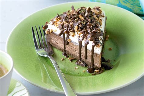 Nut & caramel chocolate cake | rescooking.com