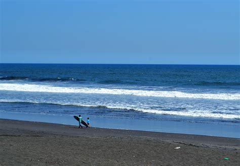 Guatemala Beaches - Surfing in Guatemala - El ParedonTravel Experta – Family Travel Blog