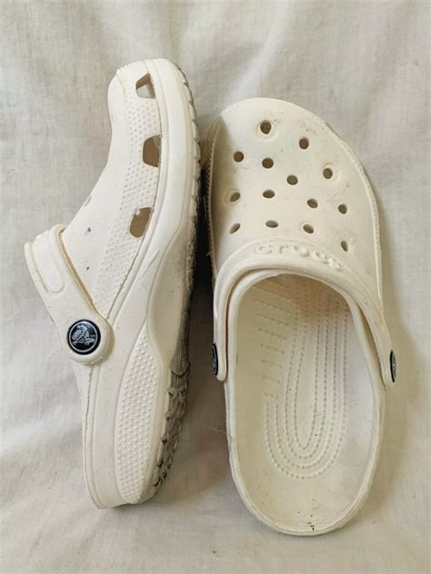 Crocs white, Women's Fashion, Footwear, Shoe inserts on Carousell