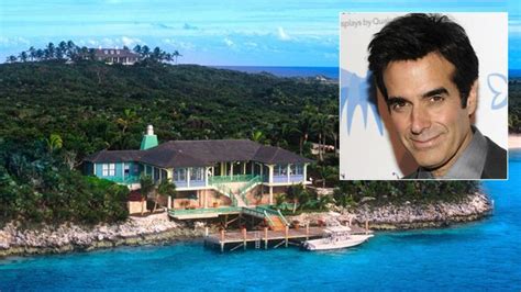 Larry Ellison, Johnny Depp and More: Celebrity Private Islands | Celebrity houses, Private ...