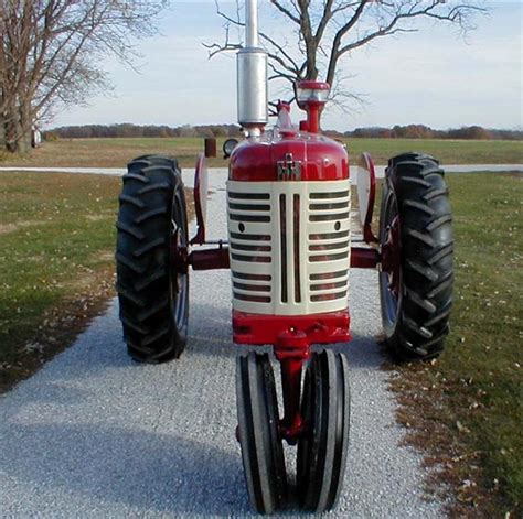 Restored Farmall 450 Diesel Tractor with power steerting for sale