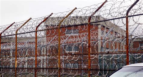 New stats show surge in violence at Rikers Island - POLITICO