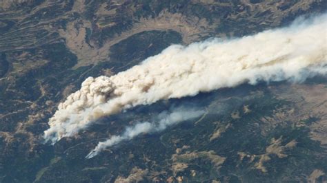 Observing wildfire smoke plumes from space | EUMETSAT