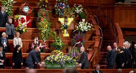 LDS President Monson honored for legacy of love, service ...