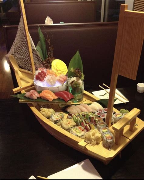 [I ate] Sushi boat