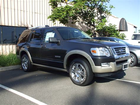 2007 Ford Explorer XLT - 4dr SUV 4.6L V8 4x4 auto