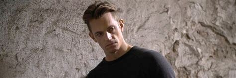 Joel Kinnaman on Reuniting with His The Killing Co-Star for Hanna