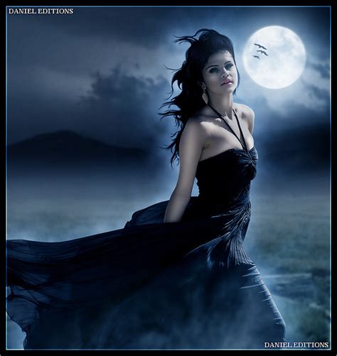 Selena Gomez and The Moon - Selena Gomez Photo (18622931) - Fanpop