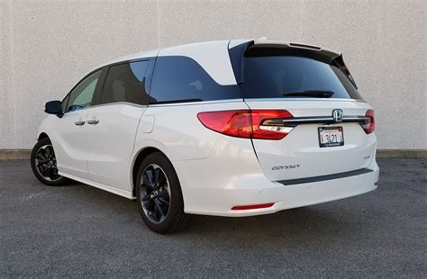 Test Drive: 2021 Honda Odyssey Elite | The Daily Drive | Consumer Guide®