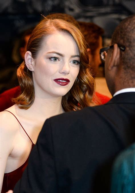 Emma Stone - La La Land Premiere in London 1/12/ 2017 • CelebMafia