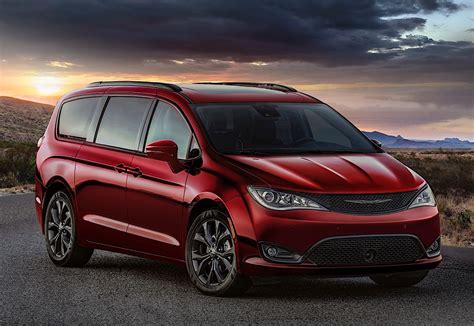 2020 Chrysler Pacifica Gets a Red S on It for an Extra $3,995 - autoevolution