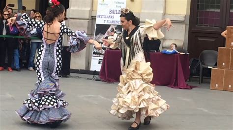 Baile Por Sevillana Alba Y Andrea - YouTube