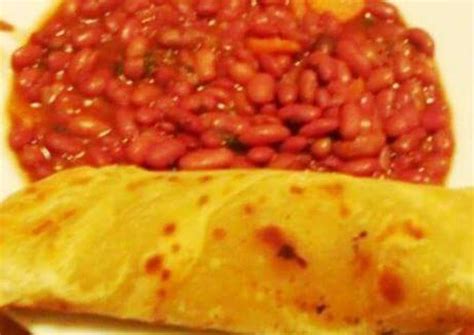 Stewed beans with chapati Recipe by collyxde - Cookpad