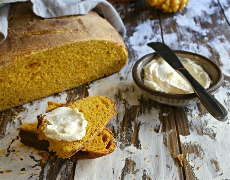 Hungry Couple: Pumpkin Boule Bread