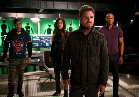 Arrow recap: Season 8, episode 4: Present Tense | EW.com