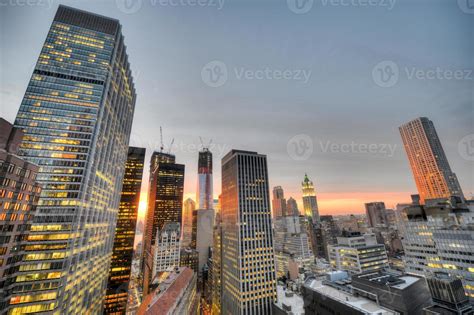 New York downtown skyline at sunset. 16170400 Stock Photo at Vecteezy