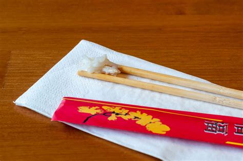 Chopstick Etiquette Japan (infographic) - Your Japan