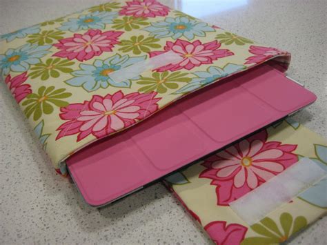 So Sue: Floral iPad Cover