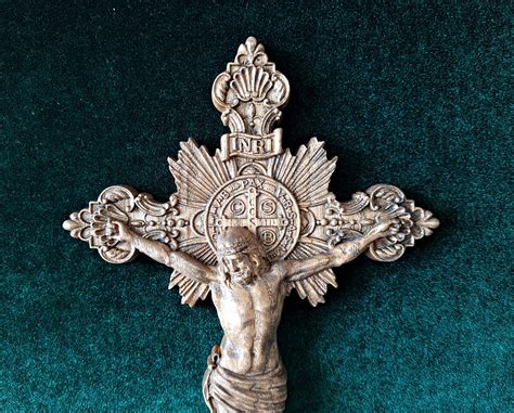 Wooden Crucifix Catholic Cross Choose Size 10X5.7 up to - Etsy Canada