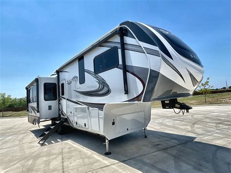 2023 Grand Design Solitude S-CLASS 2930RL-R RV for Sale in Sanger, TX 76266 | 98867 | RVUSA.com ...