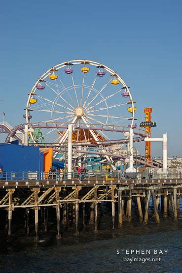 Photo: Ferris wheel, Santa Monica Pier. Santa Monica, California, USA.