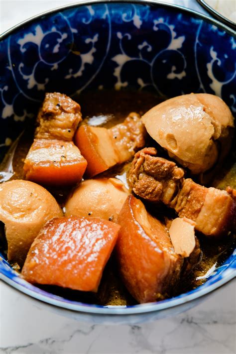 Thit Kho Trung Recipe (Vietnamese Caramelized and Braised Pork Belly ...