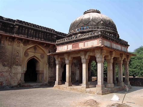 Mehrauli Archaeological Park, Delhi - Timings, History, Nearest Metro