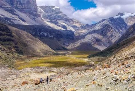 Hiking in the Sierra Nevada del Cocuy Range - Hike Bike Travel