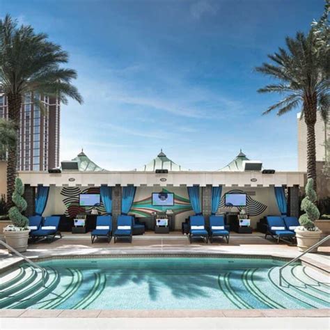 3 Venetian Las Vegas Pools: Hours, Map & What to Do